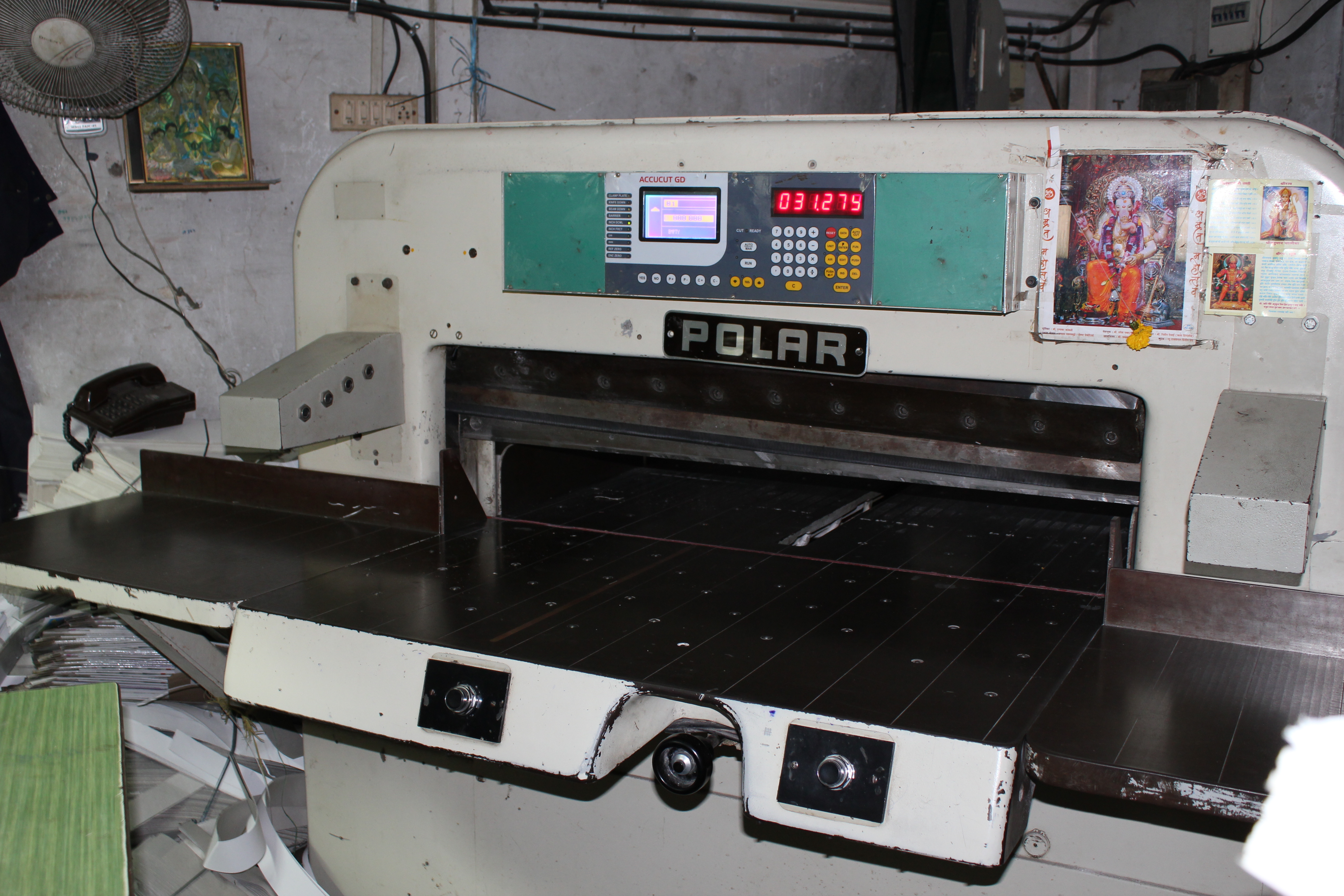 Cutting Program for Gullotine Paper Machine
