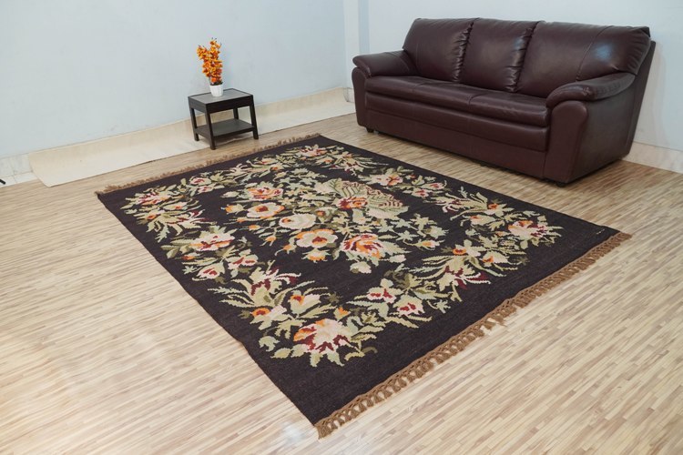 Hand Woven Woolen Kilim