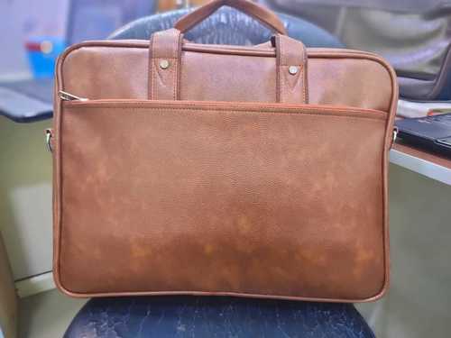ILW 17 Inch Unisex Leather Laptop Bag Capacity 30 Litre