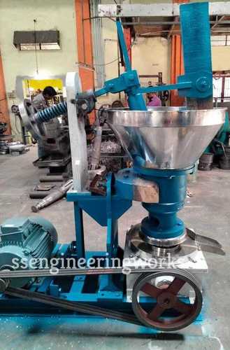 Rotary ( iron) Chekku Oil extraction Machine 15 kg with 7.5hp motor(3 phase)