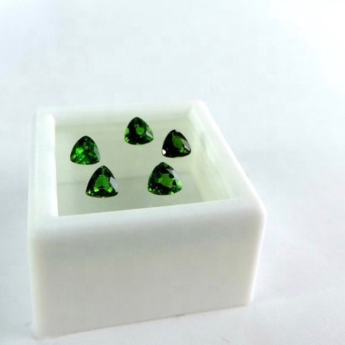 3mm Chrome Diopside Faceted Trillion Loose Gemstones