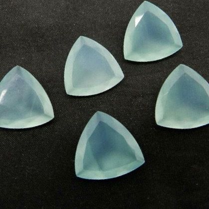 7mm Aqua Chalcedony Faceted Trillion Loose Gemstones Grade: Aaa