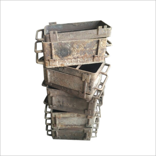 Foundry Moulding Box - Mild Steel, Customizable Height and Length, Metallic Finish | Capacity: 500 Kg/Day, Suitable for Induction Melting Furnaces