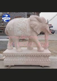 Estatua del mrmol del elefante