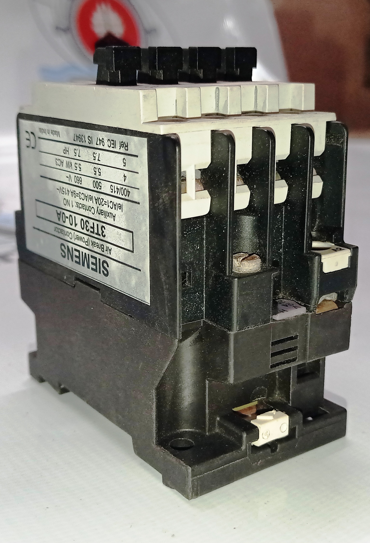 SIEMENS CONTACTOR - 3TF 30