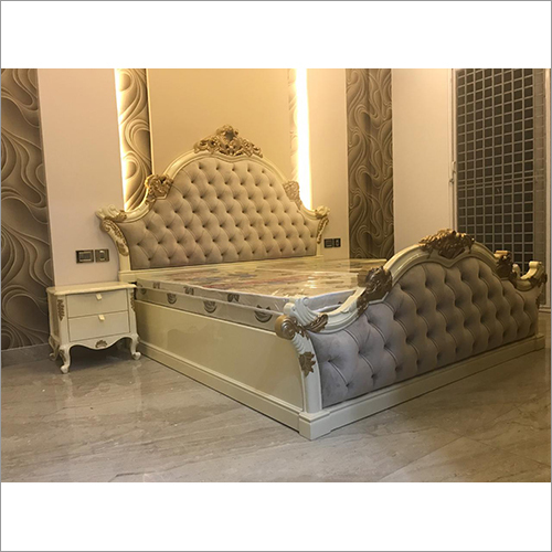 Queen Size Bed By SWAMI INTERIOR LLP