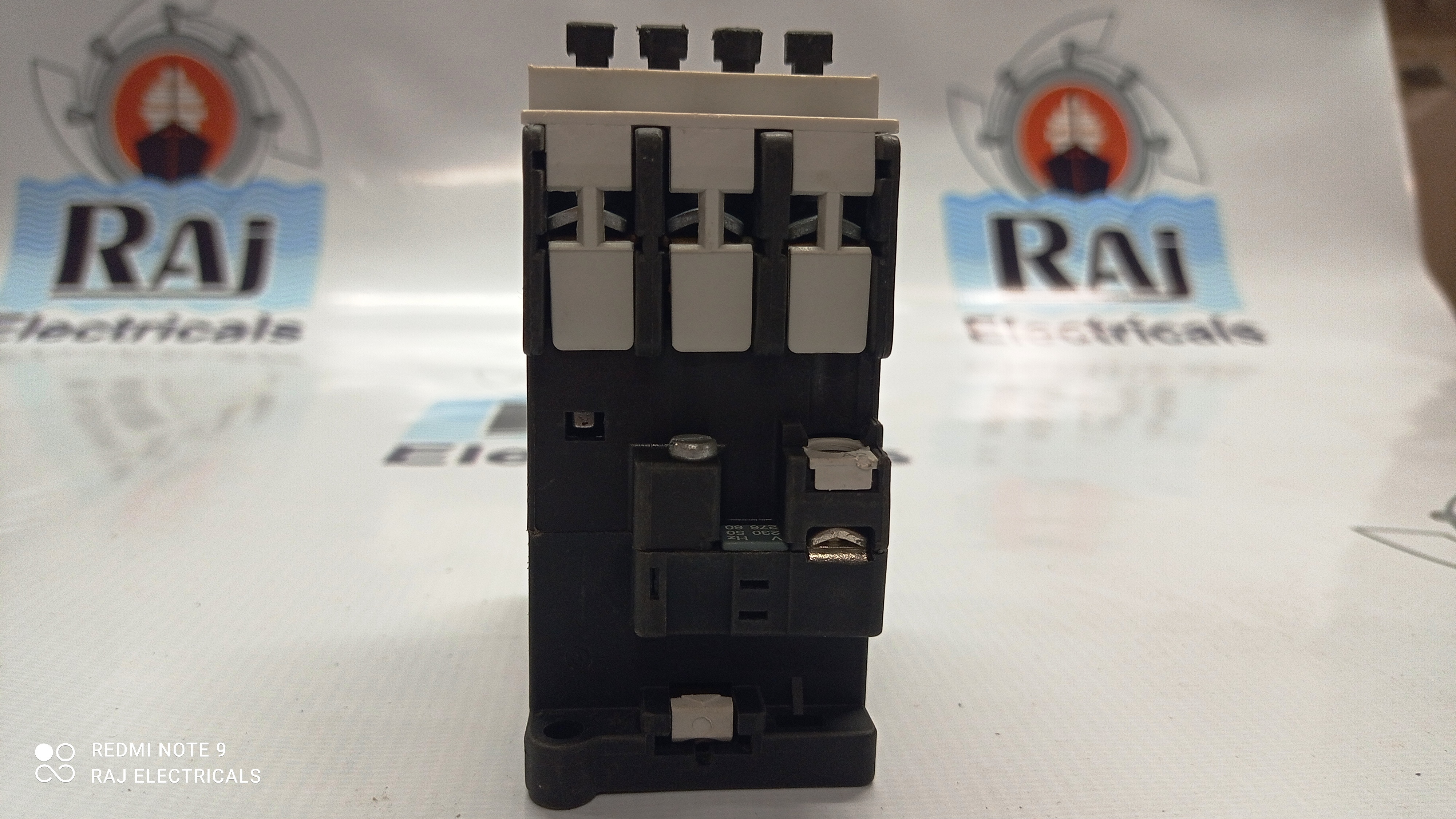 SIEMENS CONTACTOR - 3TF 33