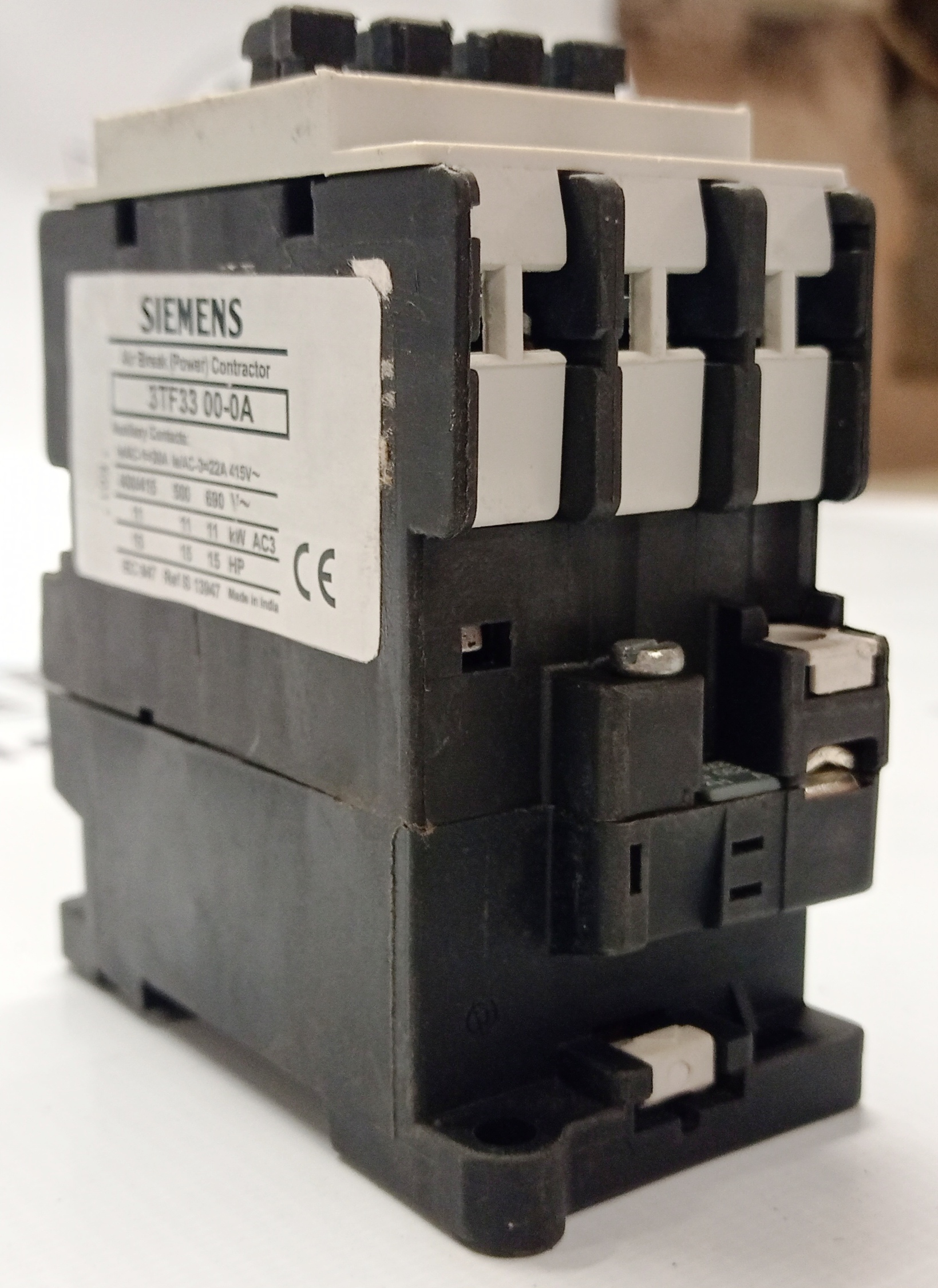 SIEMENS CONTACTOR - 3TF 33