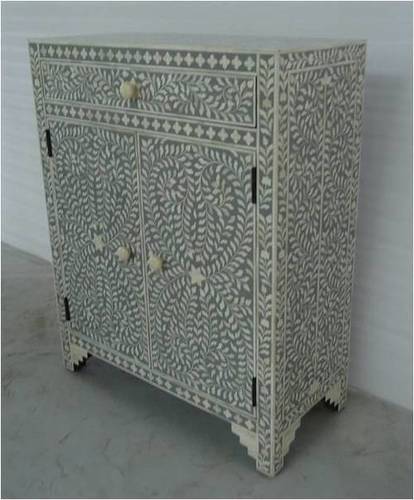 Side Board