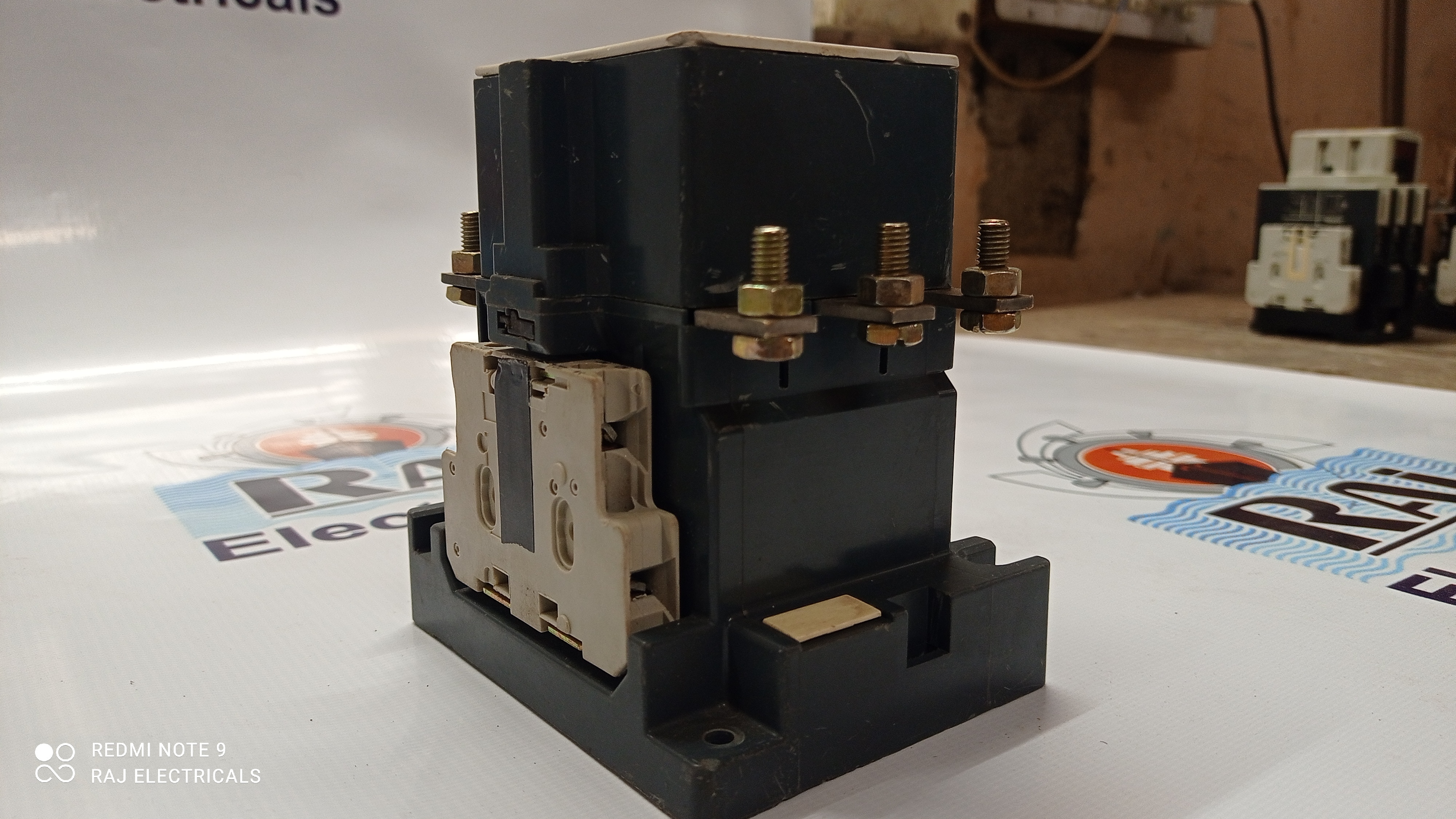 SIEMENS CONTACTOR - 3TF 46