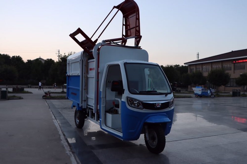 Garbage Pickup Truck