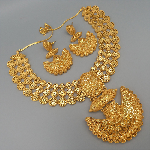Gold Forming Bridal Necklace with earring