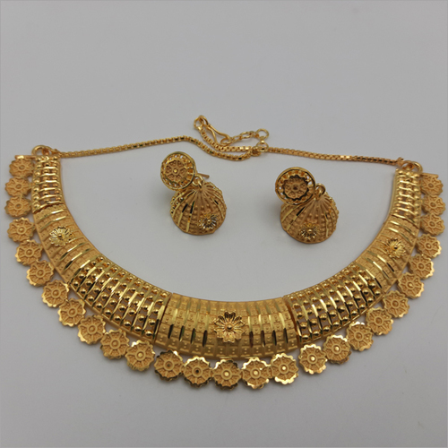 Gold Forming Necklace with earrings