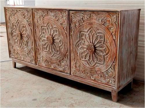 Side Board