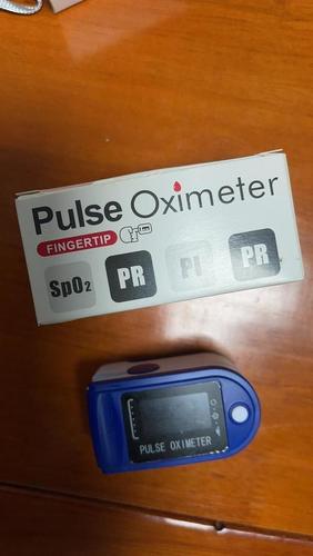 Digital Pulse Oximeter - Plastic 5cm x 3cm x 3cm OLED Display | Accurate Readings Fast Results Durable & Portable Design Reliable Sensor