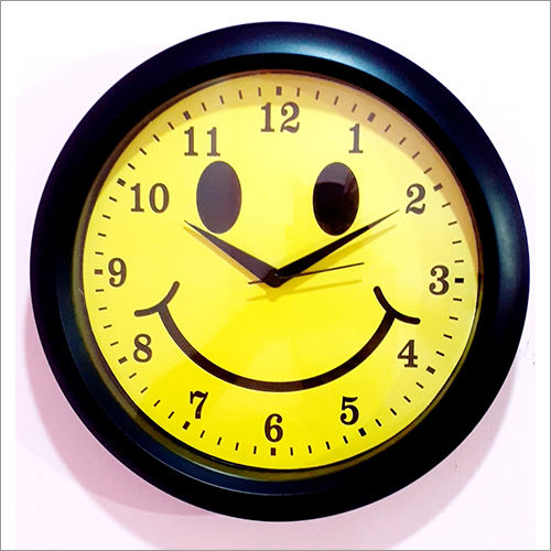 Round Smiley Decorative Wall Clock