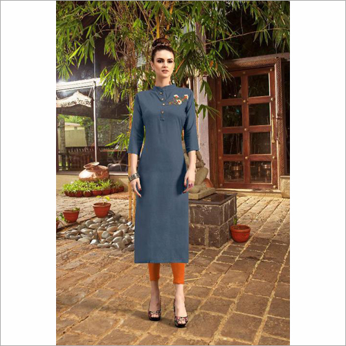 Ladies 14kg Rayon Slub With Hand Work Kurti