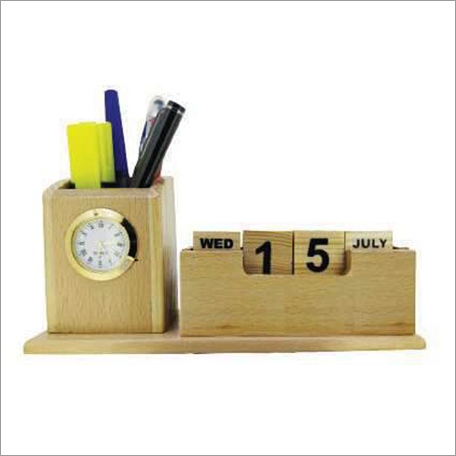 Pen Stand With Dice Calendar