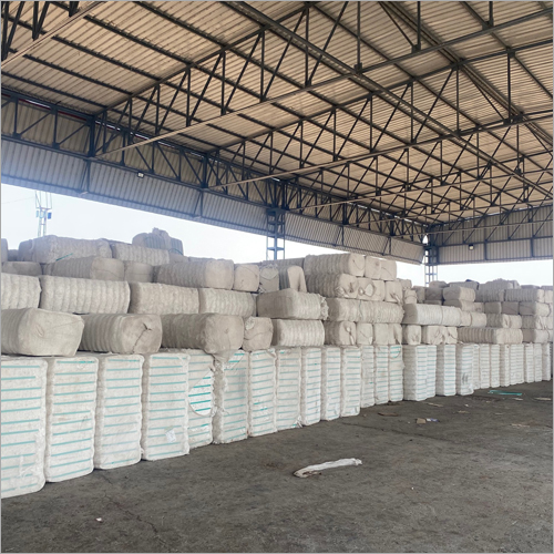 Pure Cotton Bales - Raw Cotton Material, 30 Millimeter Fiber Length, Ivory White Color | Eco-Friendly, Ideal for Spinning Mills
