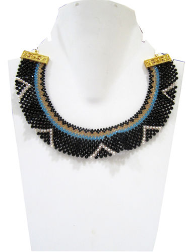 Hand Woven Hand Knitted Beaded Stone Necklace Gender: Women