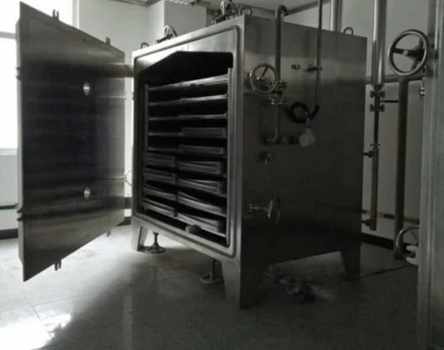 Vacuum Shelf Tray Dryer By MICROTECH ENGINEERING