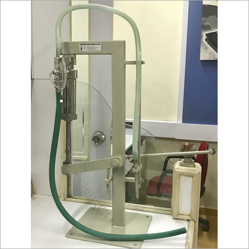 High Efficiency Manual Liquid Filling Machine