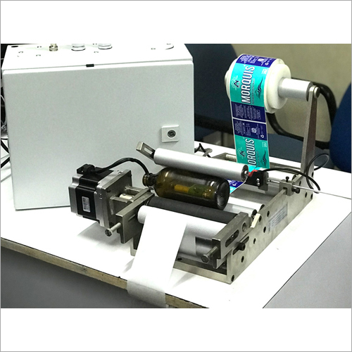 Semi Automatic Labelling Machine For Round Bottles Standard Application: Industrial