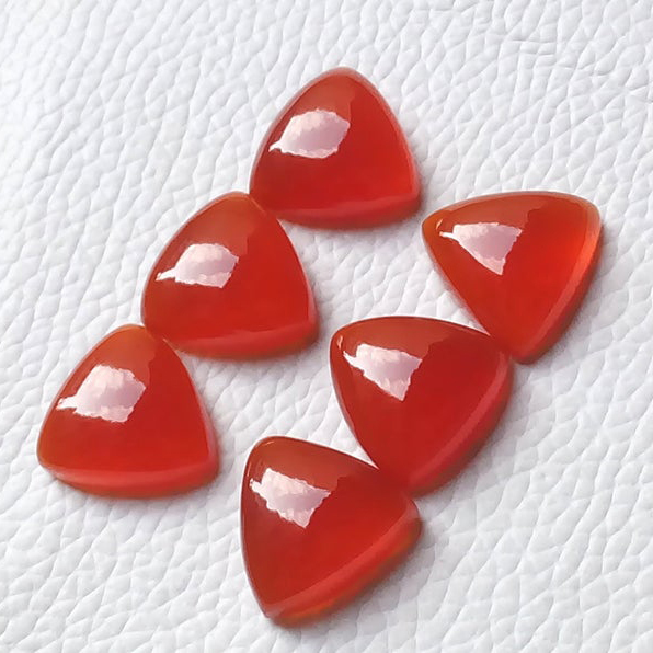 3mm Red Onyx Trillion Cabochon Loose Gemstones