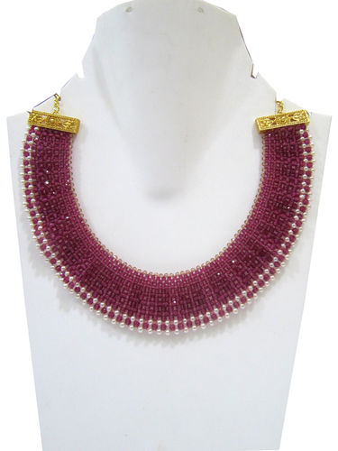 Hand Woven Knitted Beaded Stone Necklace Gender: Women