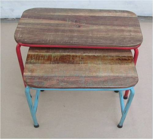 Nesting Table