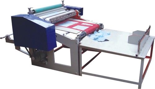 Non Woven Roll Cutting Machine