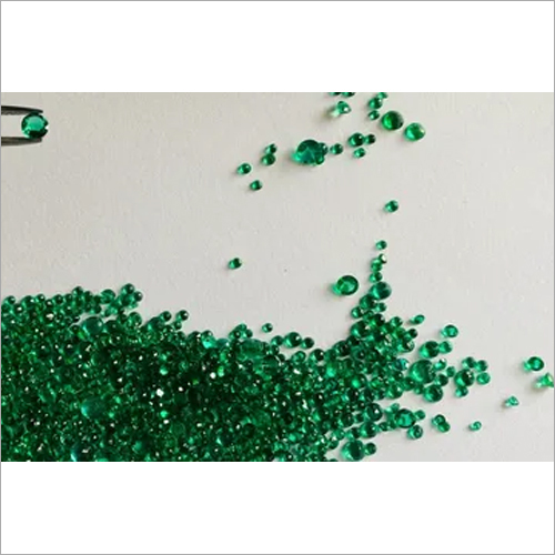 High Luster Supertop Green Colour Emerald Gemstone