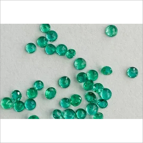 High Luster Green Colour Emerald Gemstone