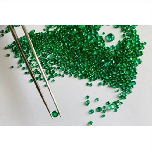 Excellent Luster Supertop Green Colour Emerald Gemstone