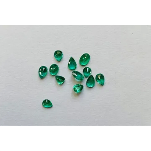 Extreme High Luster Top Green Colour Emerald Gemstone