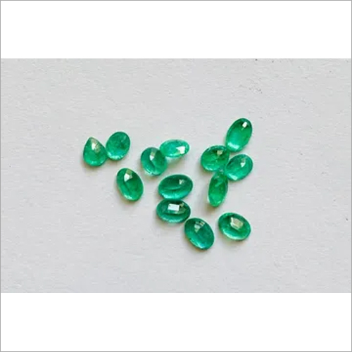 High Luster Good Green Emerald Gemstone