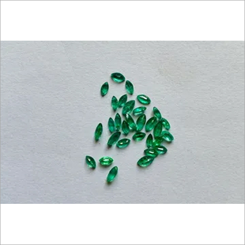 Excellent Luster Very Good Green Emerald Gemstone