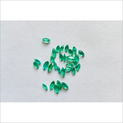 Excellent Luster Good Green Colour Emerald Gemstone