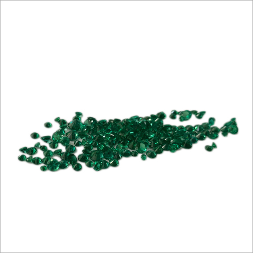 Diamond Cut High Luster Super Top Green Colour Emerald Gemstone