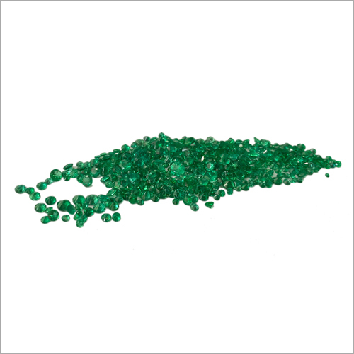 Diamond Cut High Luster Top Green Colour Emerald Gemstone