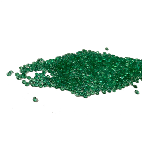 Diamond Cut High Luster Good Green Colour Emerald Gemstone