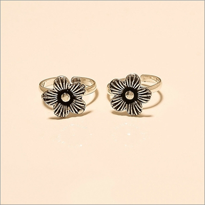 Handmade Flower Design Toe Ring