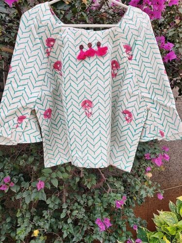 Block Chevron Printed Tasseled Top