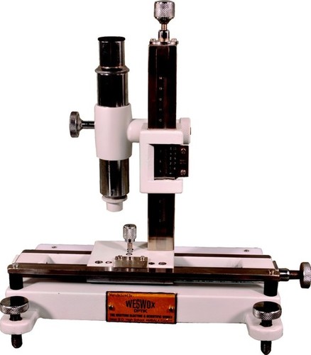 Three 3-motion Vernier Traveling Microscope