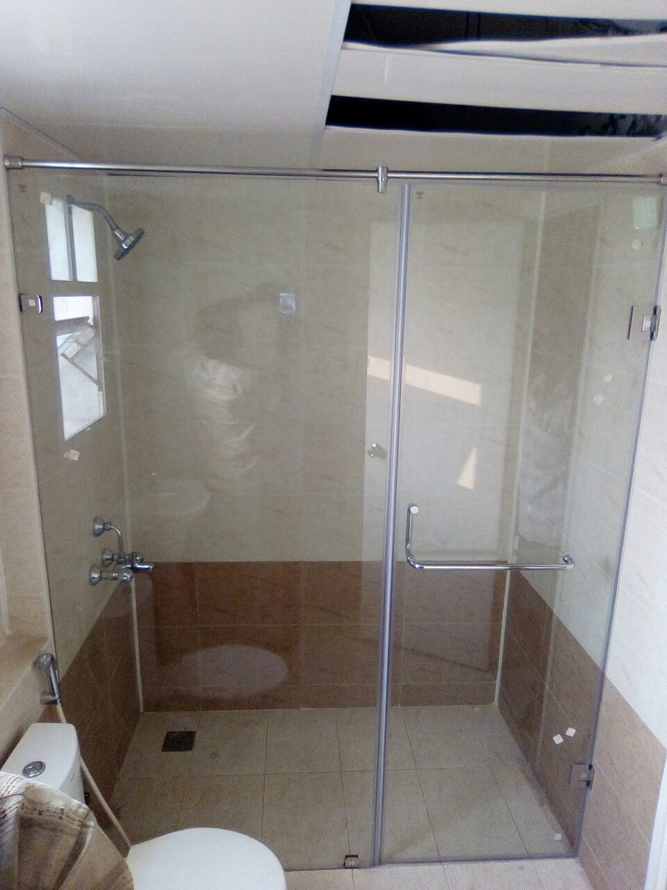 Frameless Shower Door Enclosure