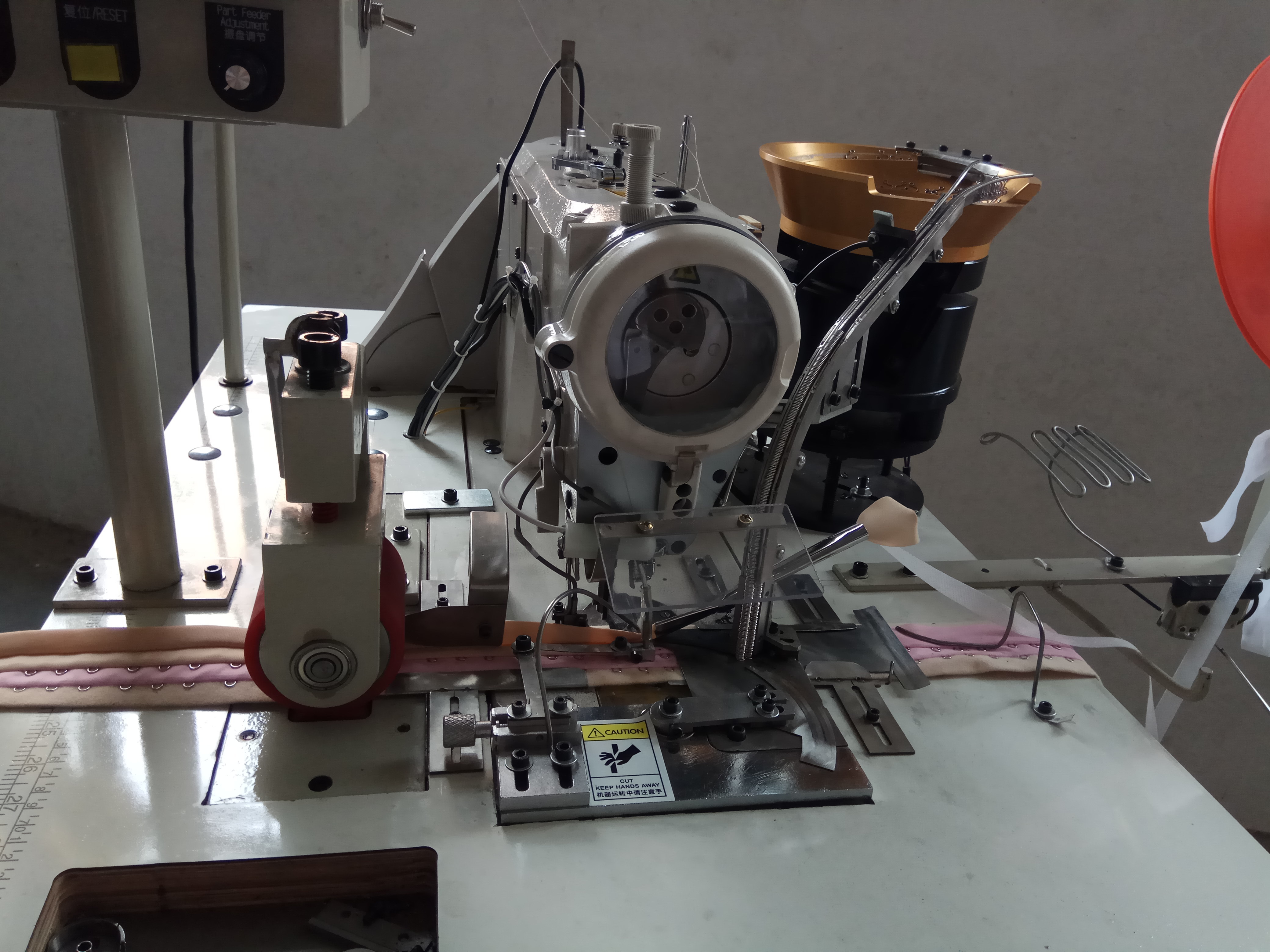 High speed Automatic Hook And Eye Tape Sewing Machine