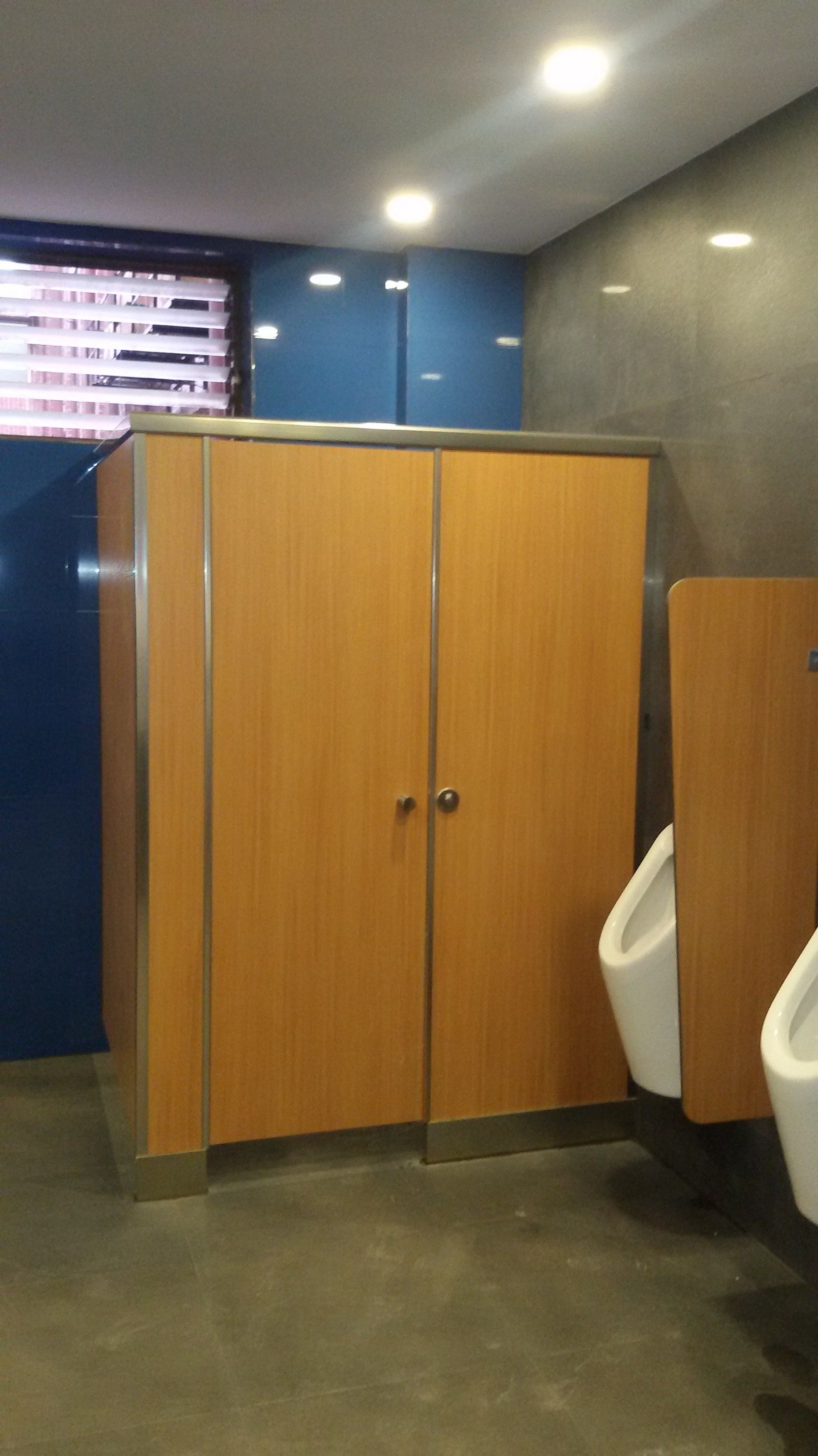 Ss Elegant - Shoe Type Toilet Partition