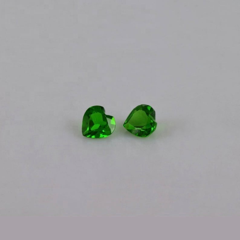 5mm Chrome Diopside Faceted Heart Loose Gemstones