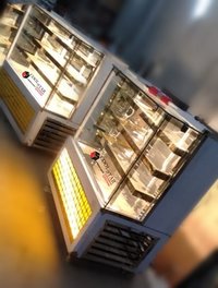 Sweet Display Counter
