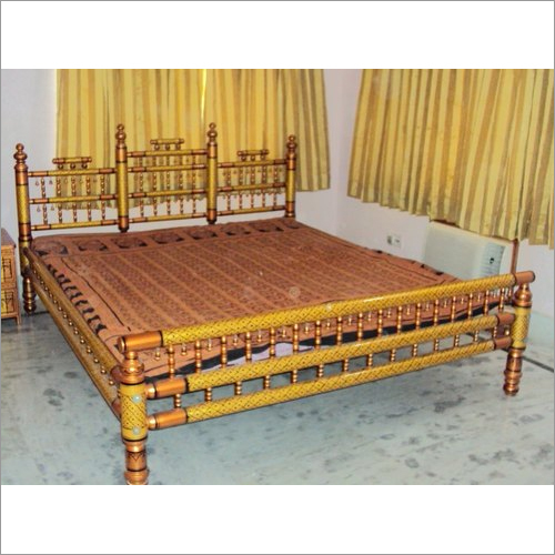 Polished Wooden Bed Indoor Furniture